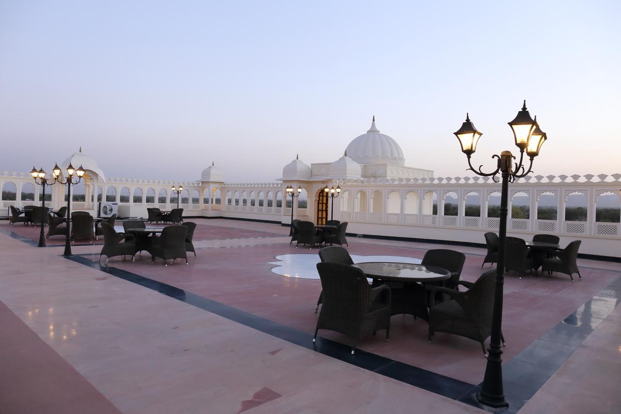 Laxmi Palace Dausa Exterior photo
